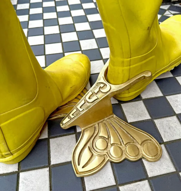 Hands-Free Boot Remover